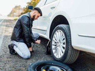 Mobile Roadside Assistance and On-Site Repair Images