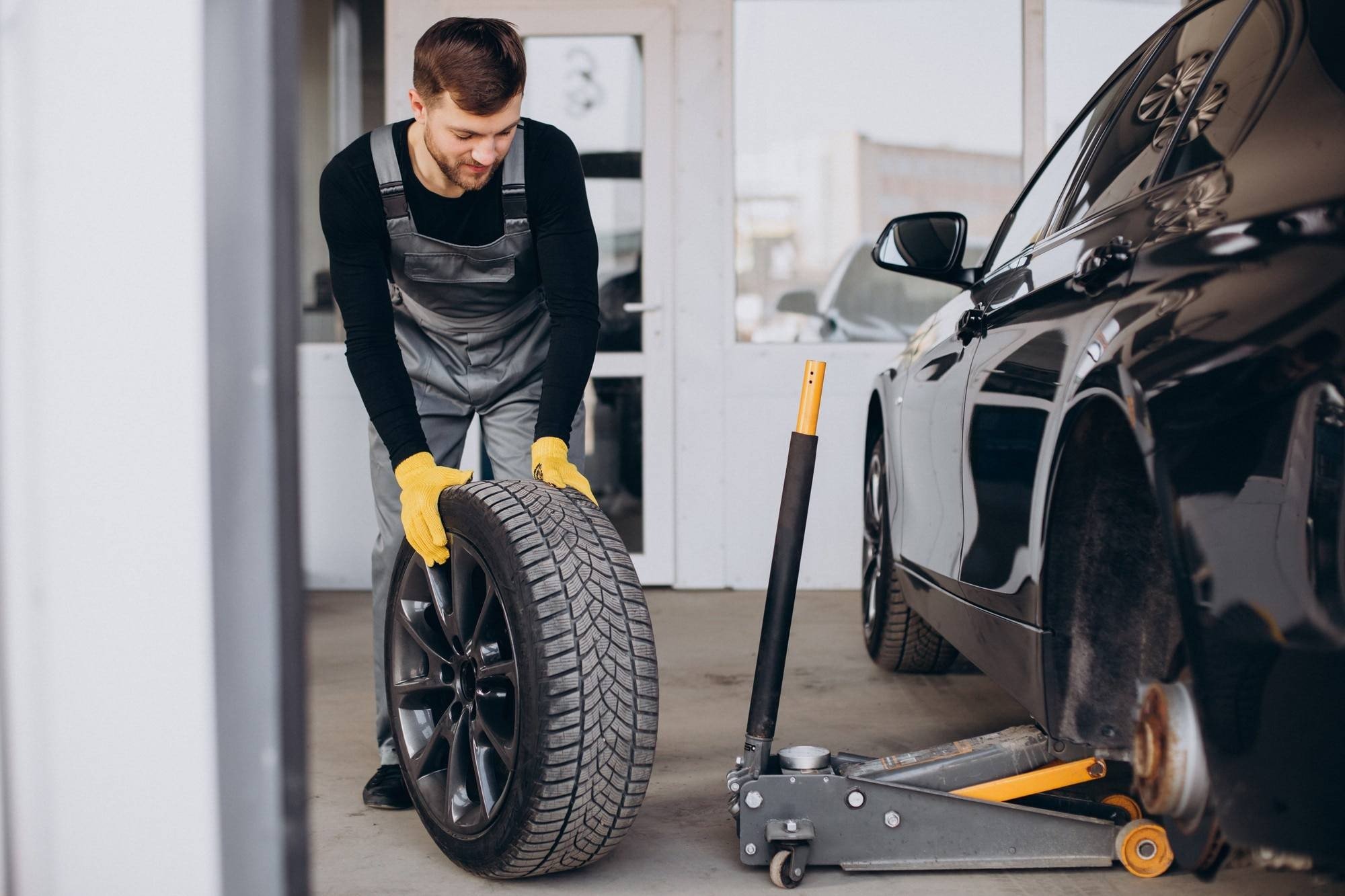 Seasonal tire change and storage