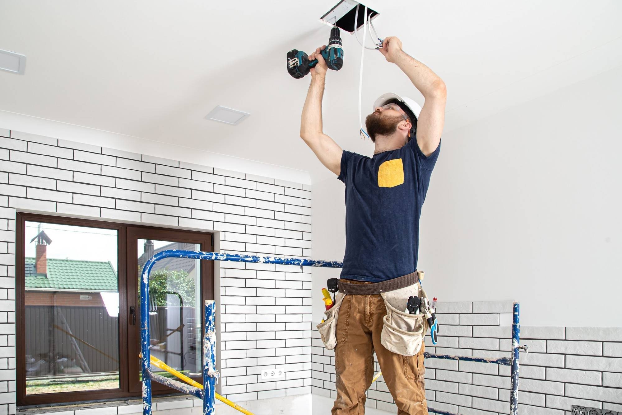 Villa lighting and panel installation