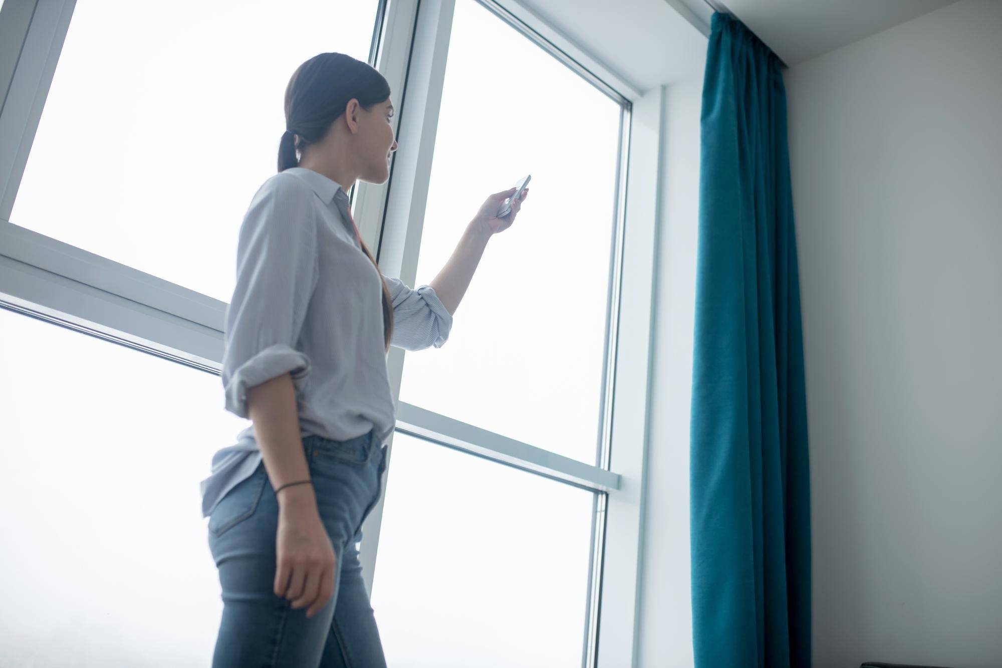 Villa motorized curtain system