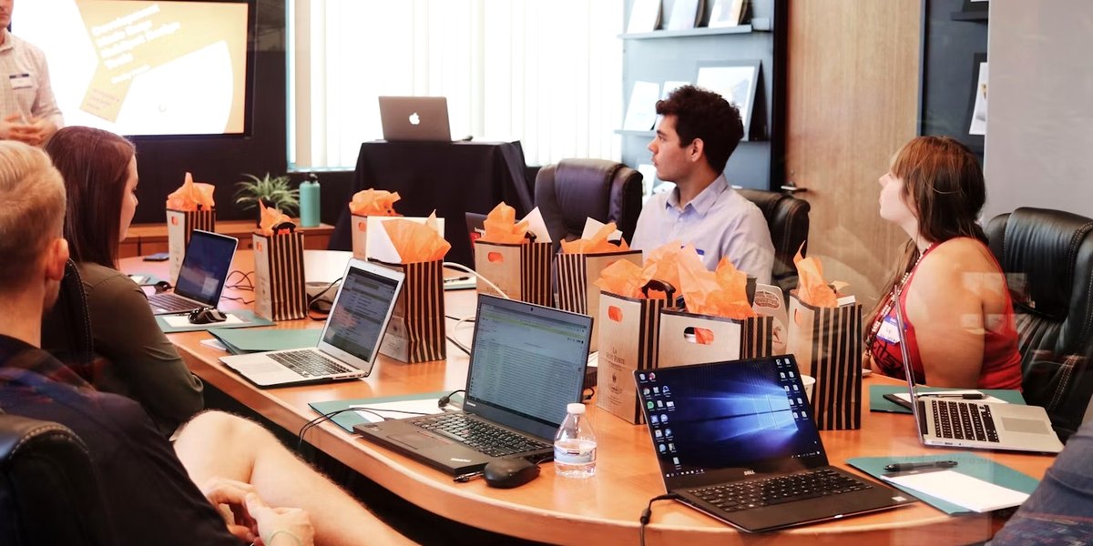 Web Solutions for Companies: Trust and Professional Presentation