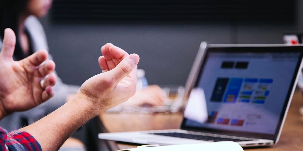 Domain ve Web Çözümü: Markanız İçin Sağlam Dijital Başlangıç Domain ve Web Çözümü: Markanız İçin Sağlam Dijital Başlangıç
